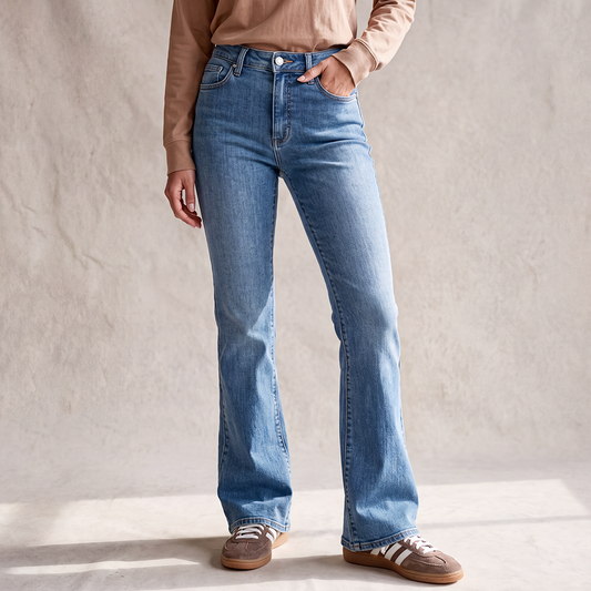 Charlotte Curved Flare Jean