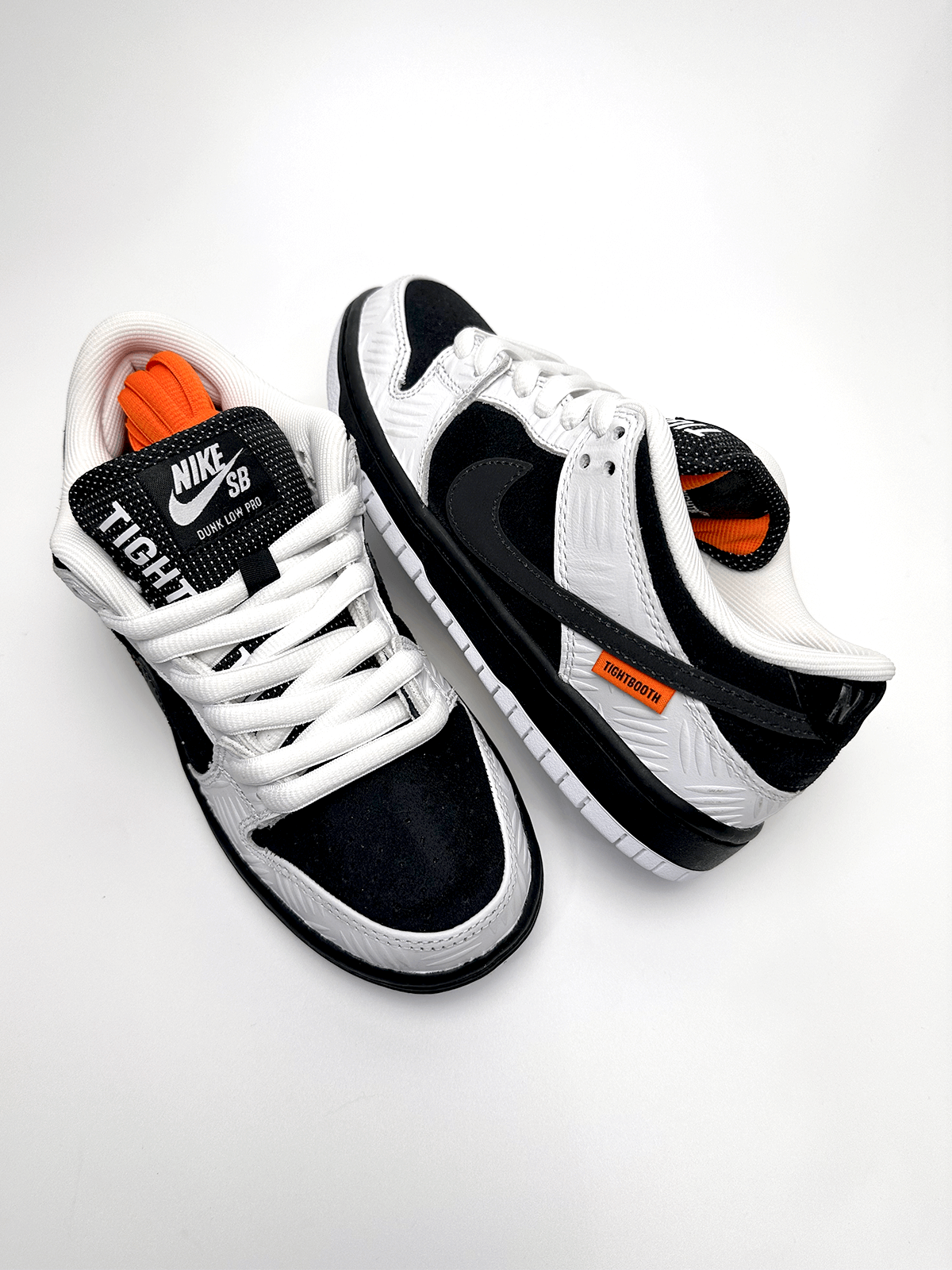 Nike SB Dunk Low Tightbooth