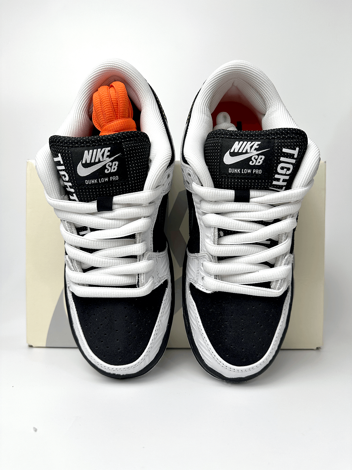 Nike SB Dunk Low Tightbooth