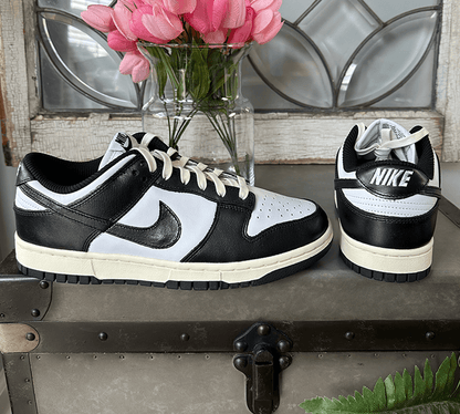 Nike Dunk Low Vintage Panda