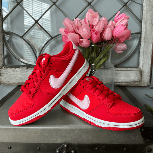 Nike Dunk Low Valentine's Day 2024 Hearts