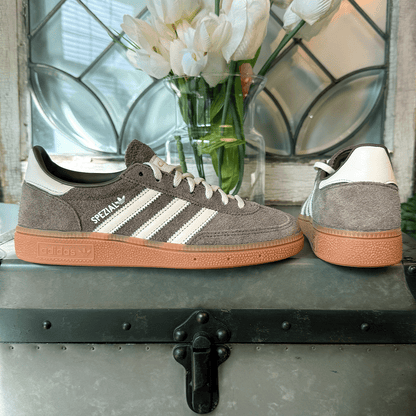 adidas Handball Spezial Earth Strata Gum Women s Lilac Blonde