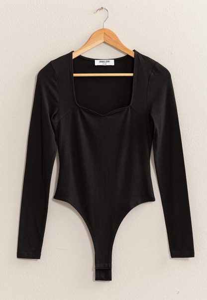 Daphne Sweetheart Neck Bodysuit - Black