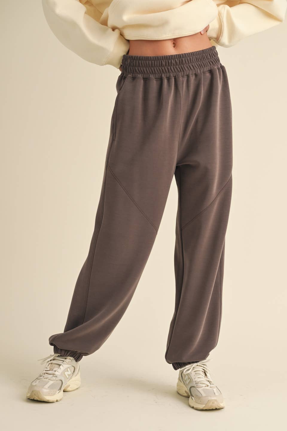 Zada Super Soft Jogger Pants: Chocolate