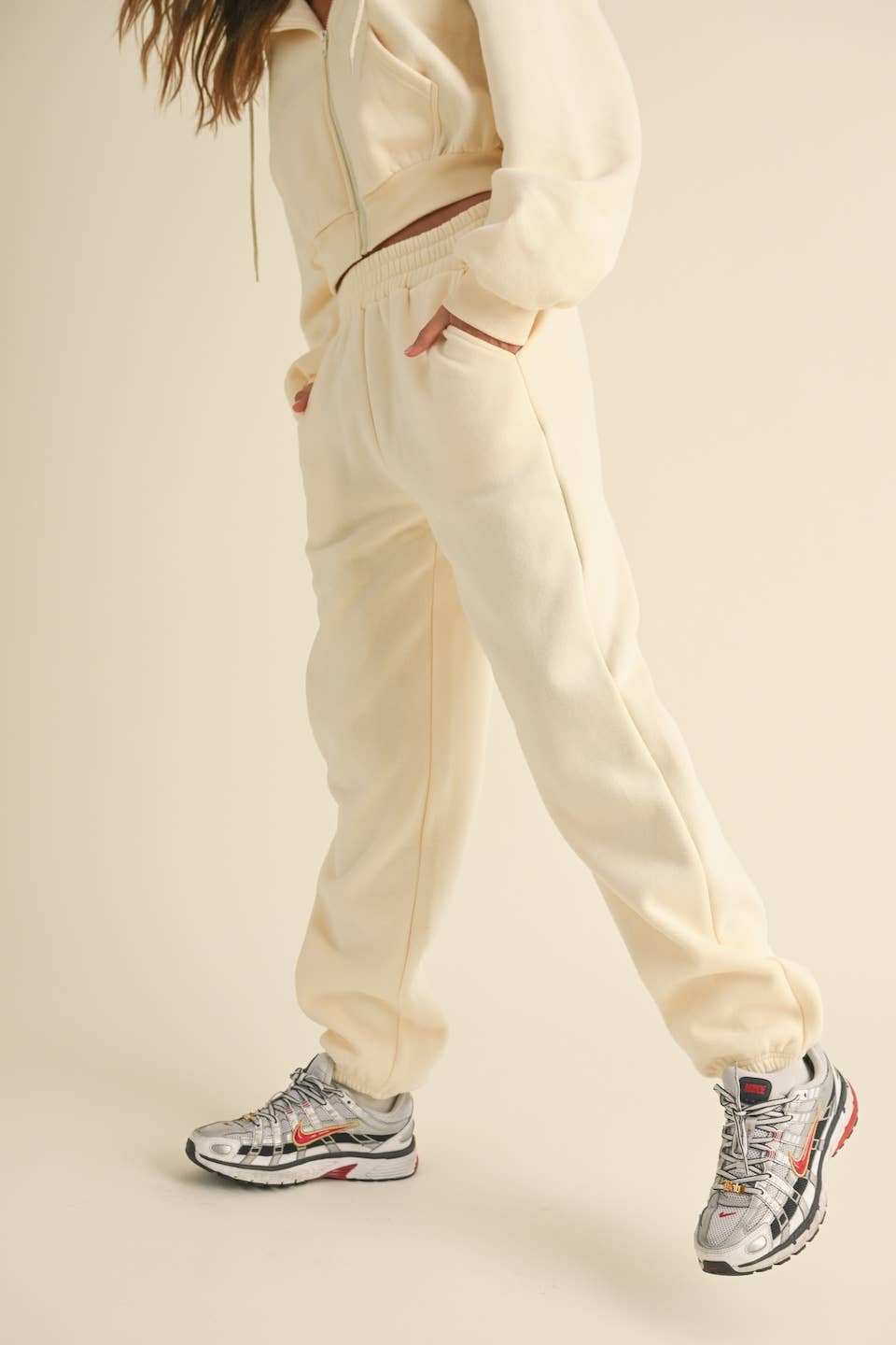 Laura Cozy Fleece Joggers: Cream