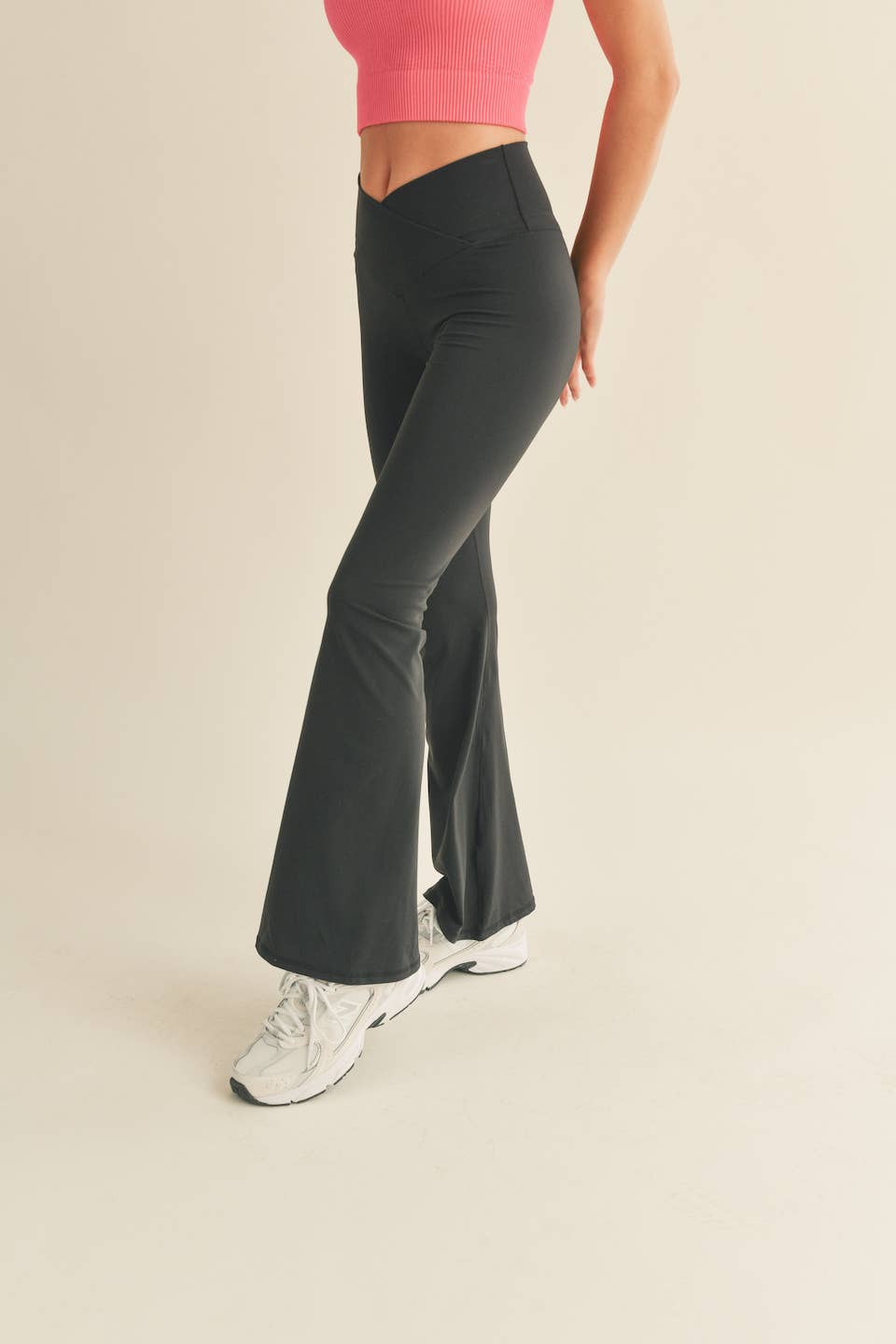 Layla Crossover Yoga Pant: Black