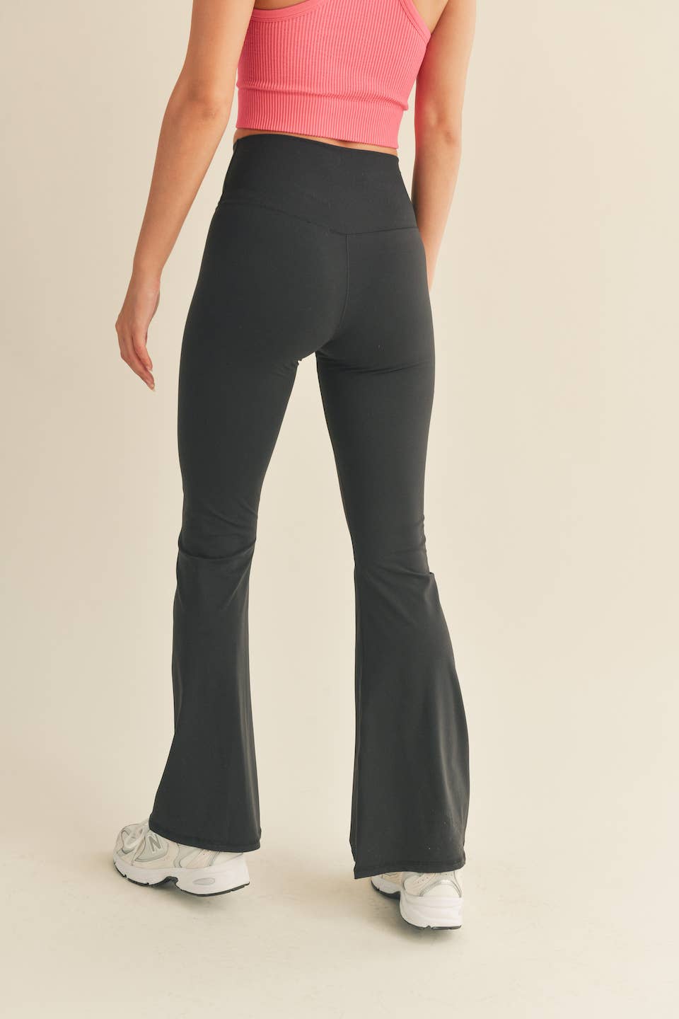 Layla Crossover Yoga Pant: Black