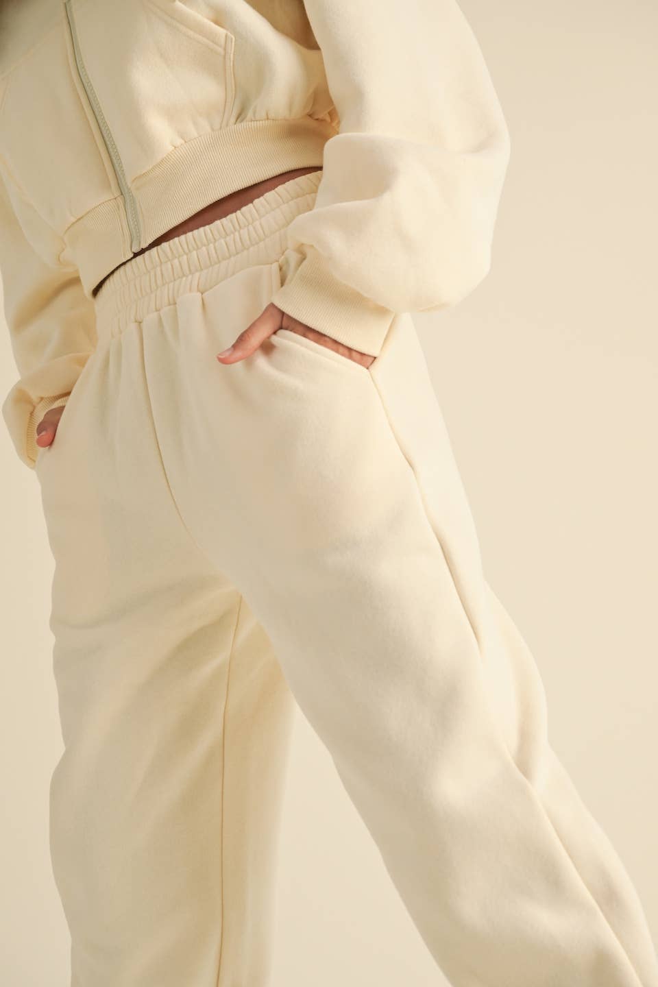 Laura Cozy Fleece Joggers: Cream