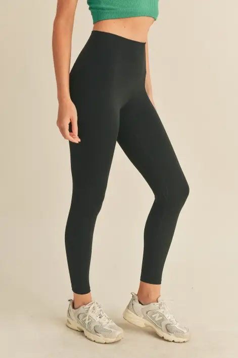 Ava High-Rise Leggings: Black