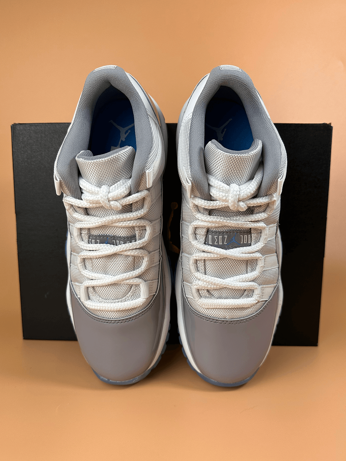Jordan 11 Low Cement Grey
